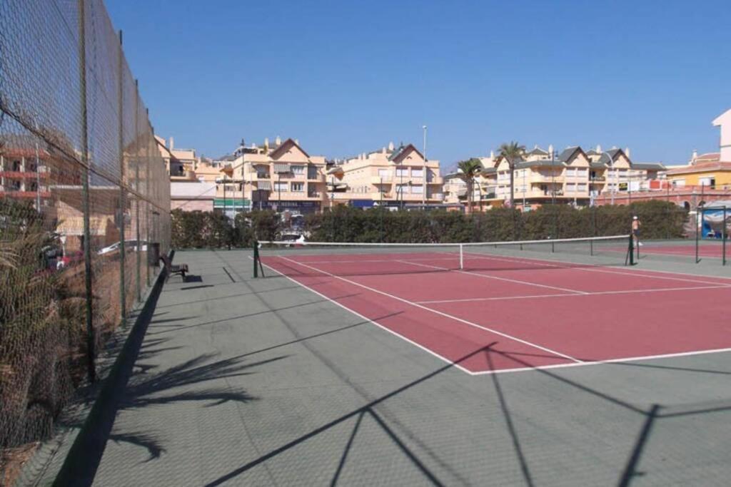 Apartamento A Estrenar En Primera Linea De Playa ตอร์ร็อกซ์ ภายนอก รูปภาพ